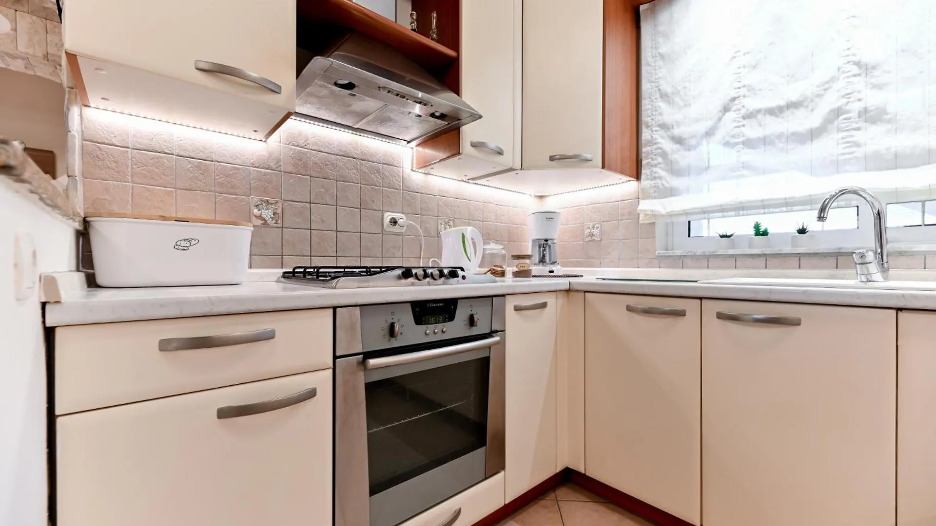Apartment Lucian Zára